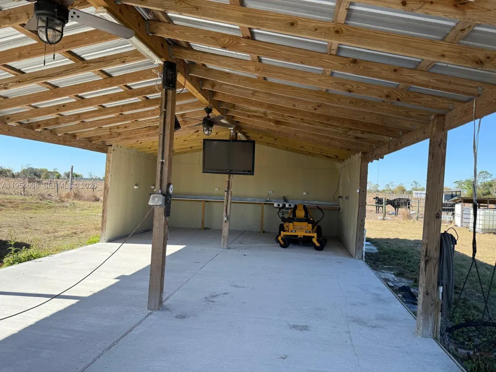 286 LOTT GRADE Other City - Not In The State Of Florida, FL 33960