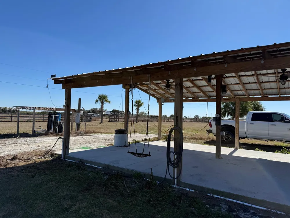 286 LOTT GRADE Other City - Not In The State Of Florida, FL 33960
