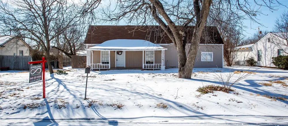 603 W Bloodworth Olney, TX 76374