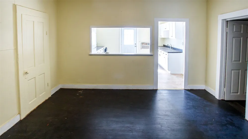 603 W Bloodworth Olney, TX 76374