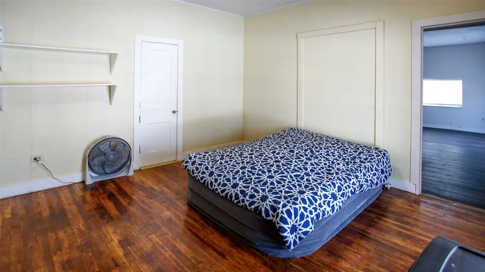 603 W Bloodworth Olney, TX 76374