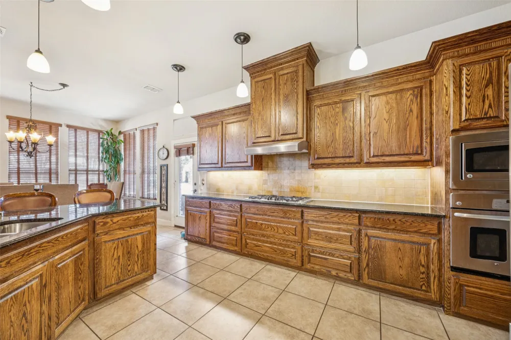 2260 Richmond Lane Allen, TX 75013