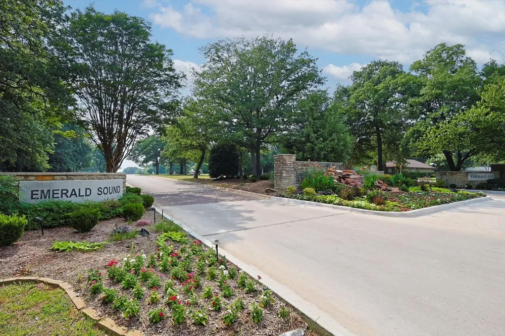 940 Emerald Sound Boulevard Oak Point, TX 75068