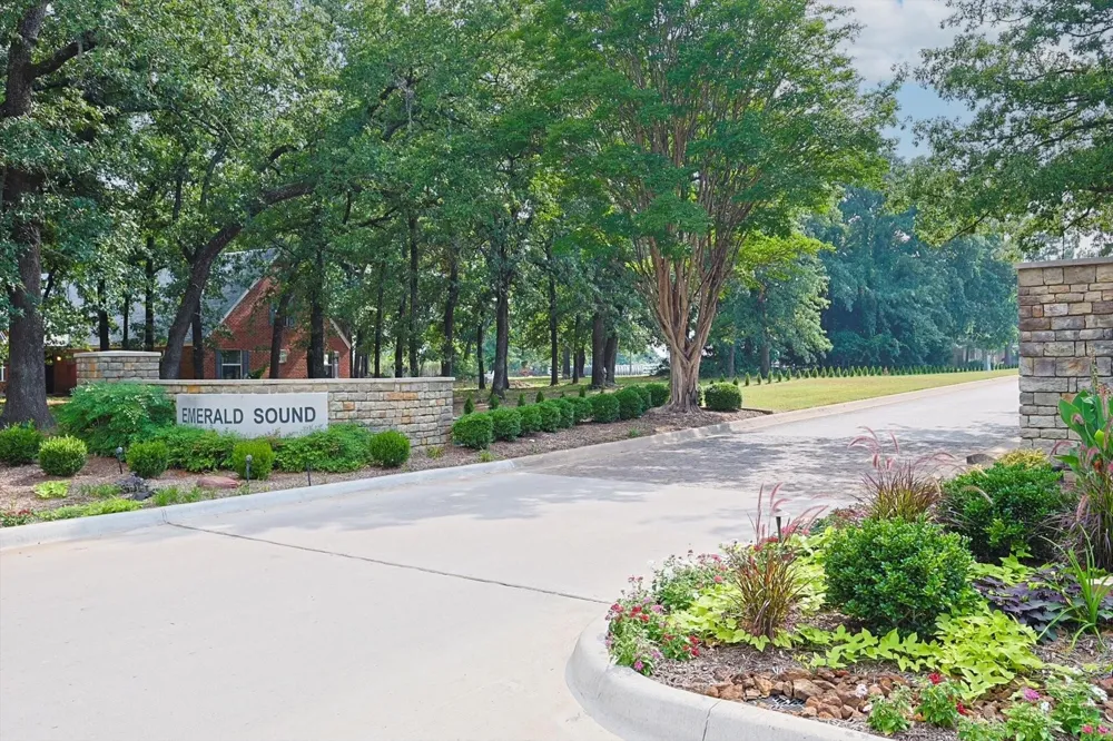 940 Emerald Sound Boulevard Oak Point, TX 75068
