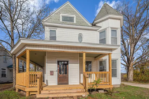 417 Maple Street