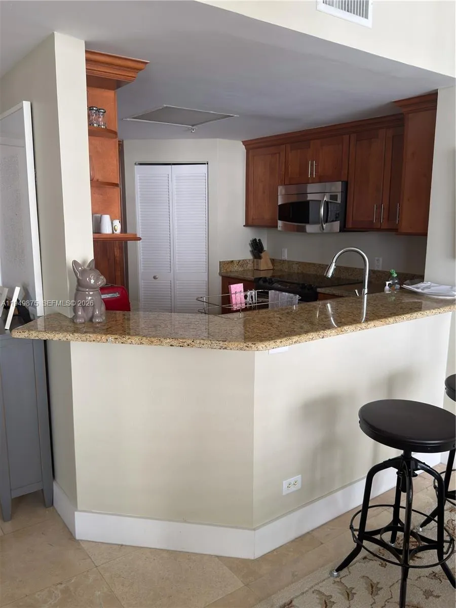 701 Brickell Key Blvd #PH-08 Miami, FL 33131
