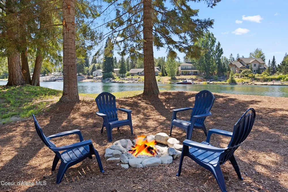 126 Rivers End Drive Priest River, ID 83856
