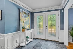 52 Dogwood Acres Drive Chapel Hill, NC 27516