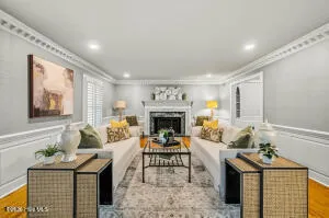 52 Dogwood Acres Drive Chapel Hill, NC 27516
