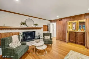 52 Dogwood Acres Drive Chapel Hill, NC 27516