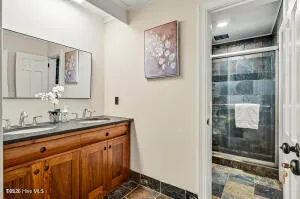 52 Dogwood Acres Drive Chapel Hill, NC 27516