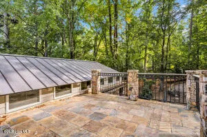 52 Dogwood Acres Drive Chapel Hill, NC 27516