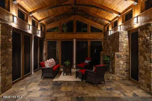 52 Dogwood Acres Drive Chapel Hill, NC 27516