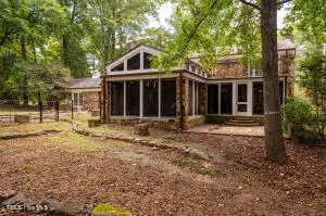 52 Dogwood Acres Drive Chapel Hill, NC 27516