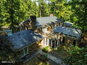 52 Dogwood Acres Drive Chapel Hill, NC 27516