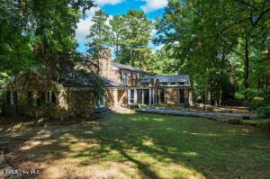 52 Dogwood Acres Drive Chapel Hill, NC 27516