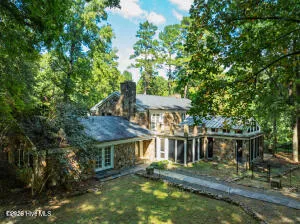 52 Dogwood Acres Drive Chapel Hill, NC 27516