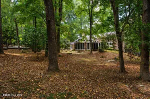 52 Dogwood Acres Drive Chapel Hill, NC 27516