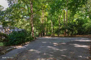 52 Dogwood Acres Drive Chapel Hill, NC 27516