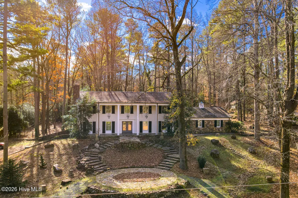 52 Dogwood Acres Drive Chapel Hill, NC 27516