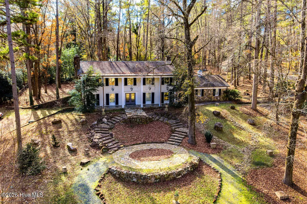 52 Dogwood Acres Drive Chapel Hill, NC 27516