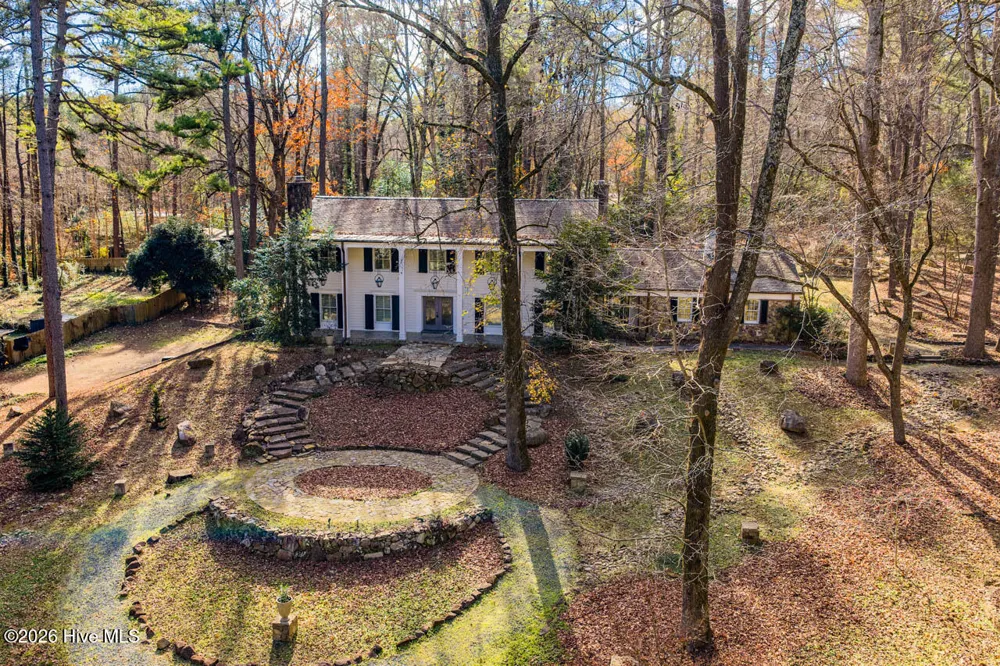 52 Dogwood Acres Drive Chapel Hill, NC 27516