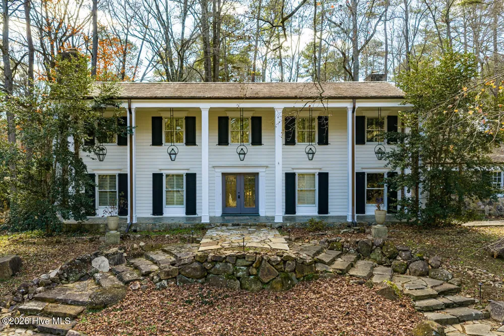 52 Dogwood Acres Drive Chapel Hill, NC 27516