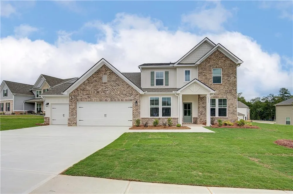 105 Arabella Parkway