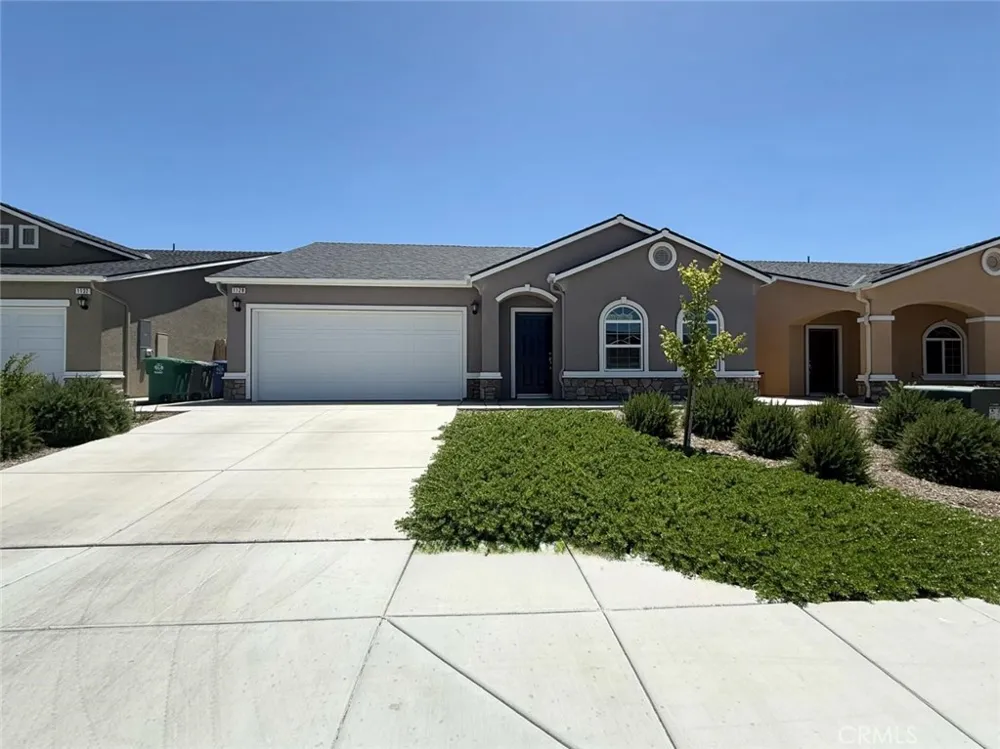 1128 Orange Avenal, CA 93204