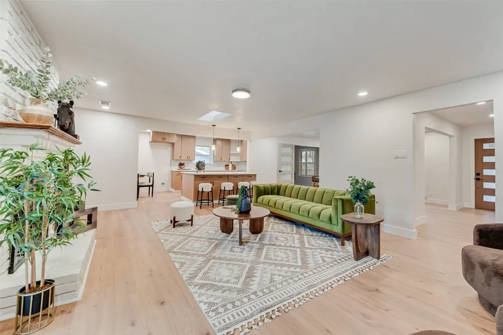 9726 Dartridge Drive Dallas, TX 75238