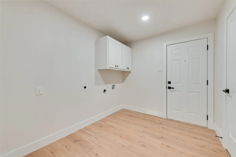 9726 Dartridge Drive Dallas, TX 75238