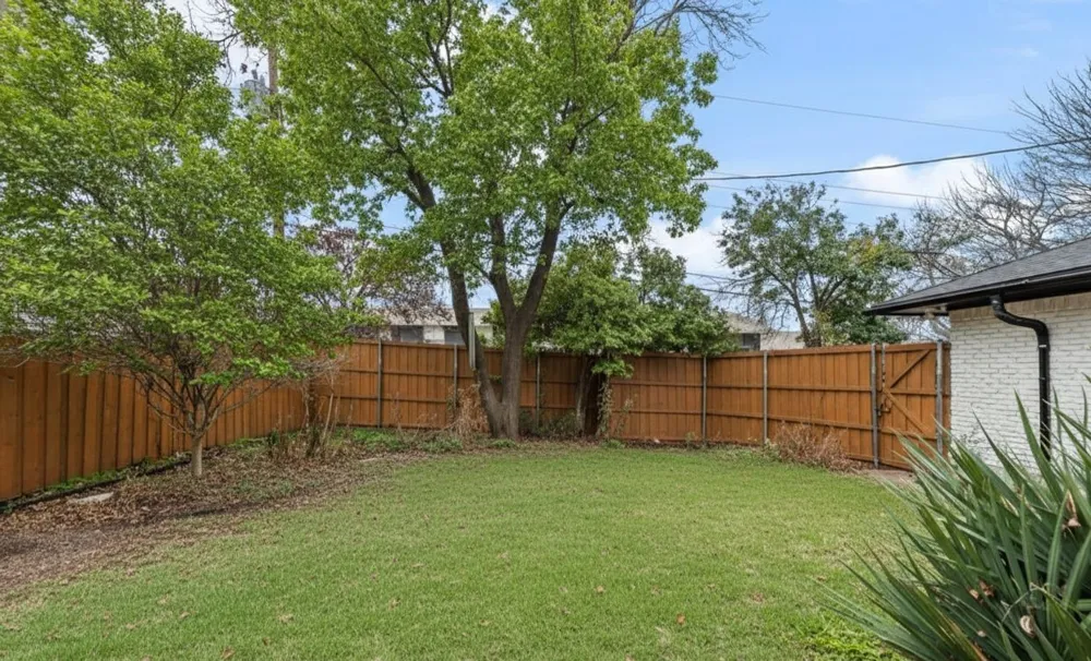 9726 Dartridge Drive Dallas, TX 75238