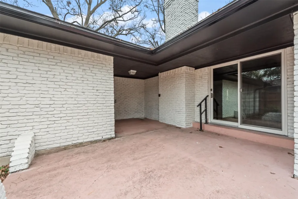 9726 Dartridge Drive Dallas, TX 75238