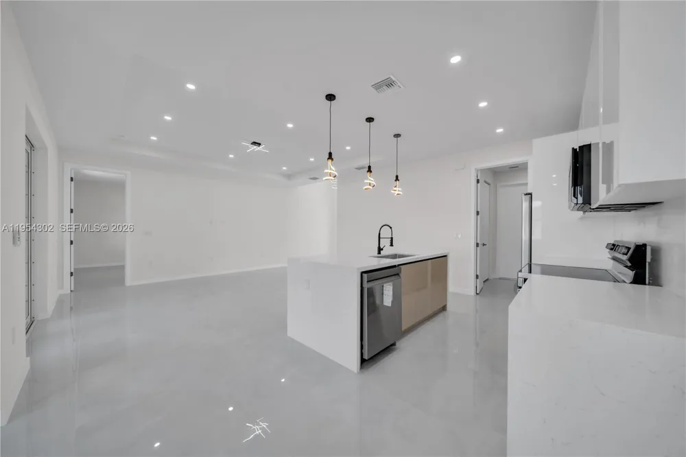 1930 Zombar Ct Lehigh Acres, FL 33972