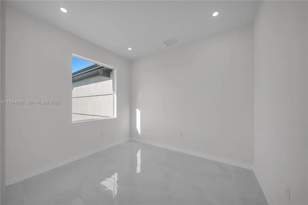 1930 Zombar Ct Lehigh Acres, FL 33972