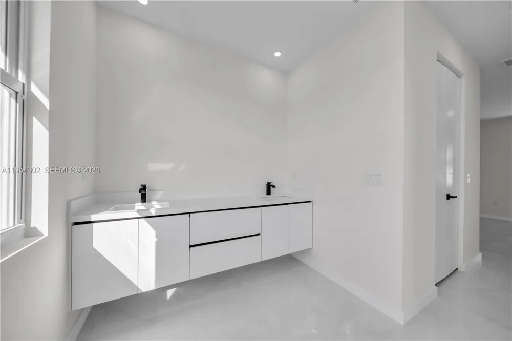 1930 Zombar Ct Lehigh Acres, FL 33972
