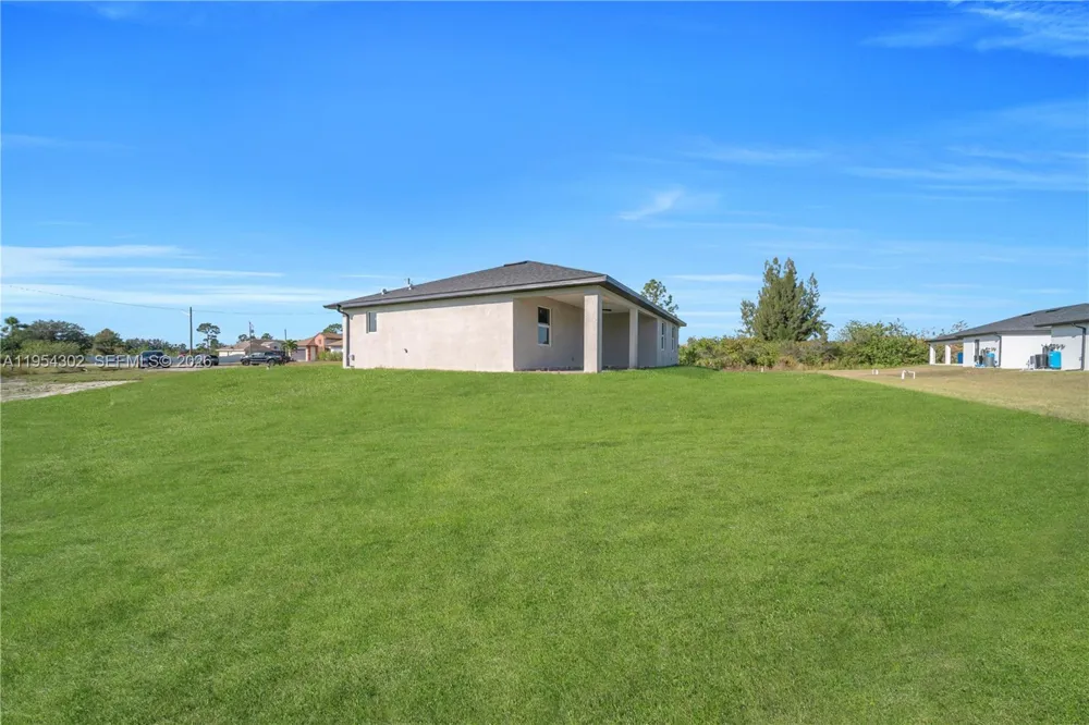 1930 Zombar Ct Lehigh Acres, FL 33972