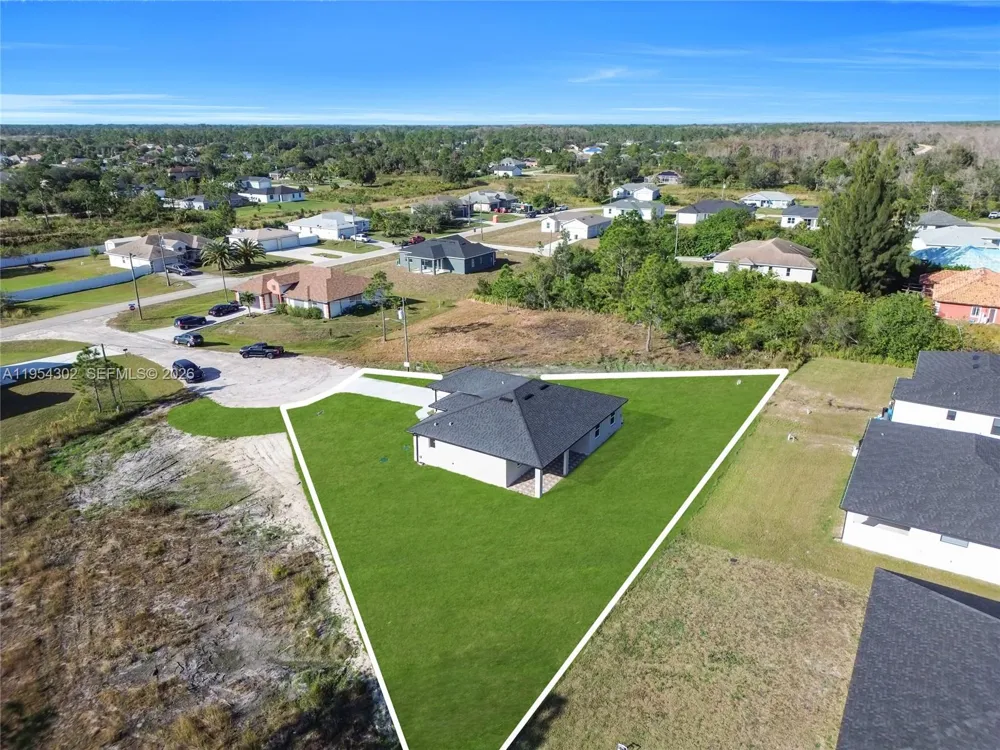 1930 Zombar Ct Lehigh Acres, FL 33972