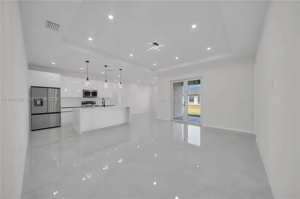 1930 Zombar Ct Lehigh Acres, FL 33972