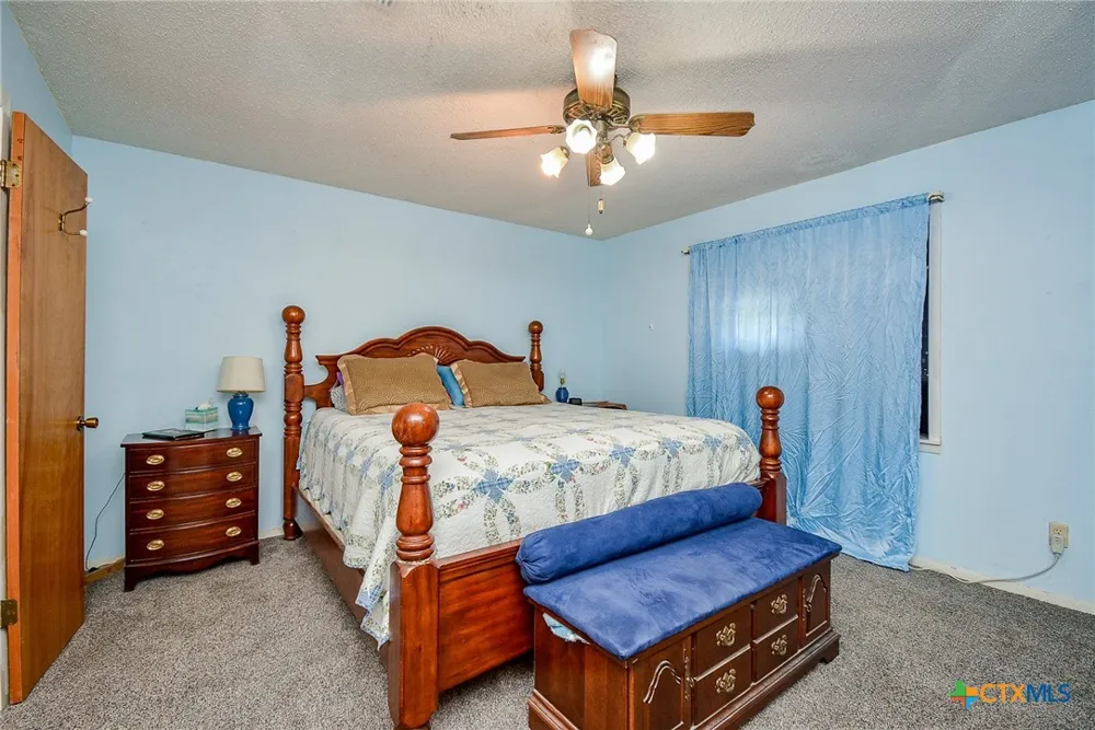 1495 W Bayshore Drive Palacios, TX 77465