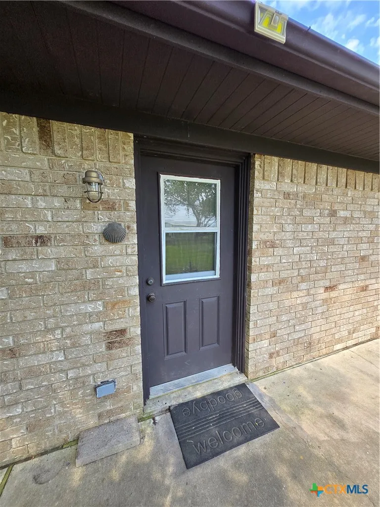 1495 W Bayshore Drive Palacios, TX 77465