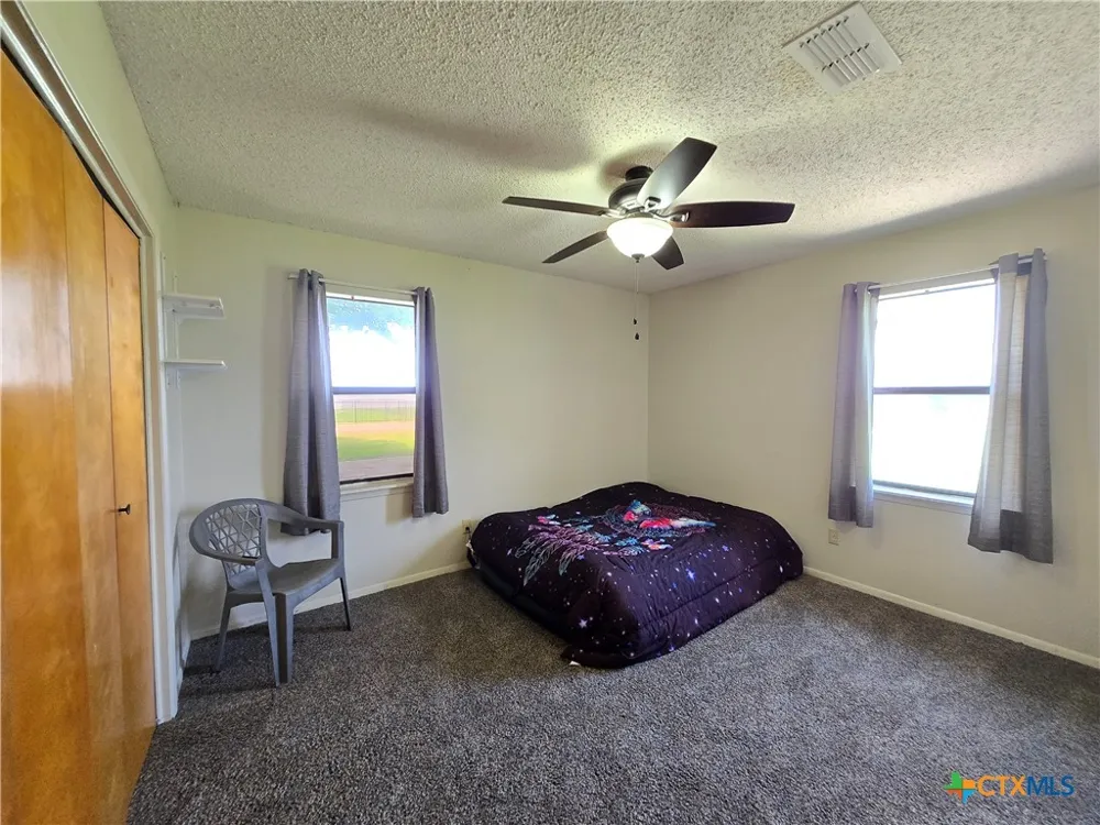 1495 W Bayshore Drive Palacios, TX 77465