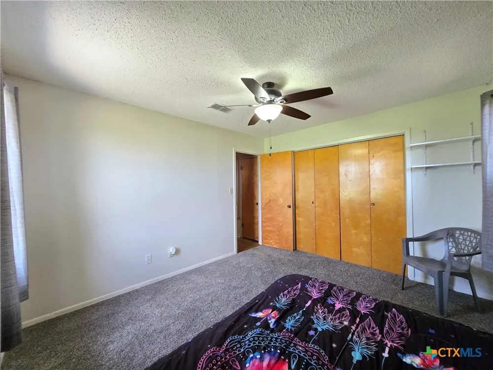 1495 W Bayshore Drive Palacios, TX 77465