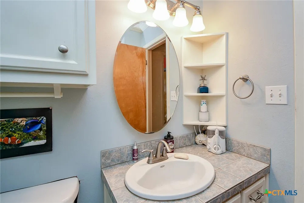 1495 W Bayshore Drive Palacios, TX 77465