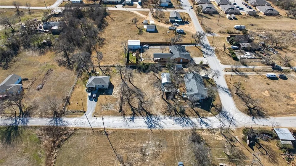 1117 W Live Oak Street Jacksboro, TX 76458