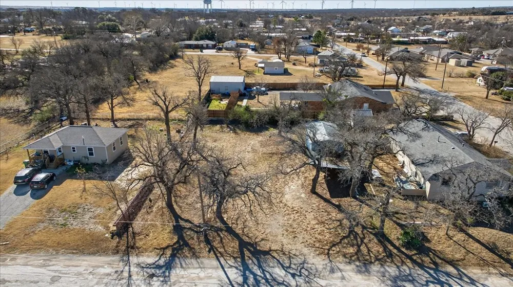 1117 W Live Oak Street Jacksboro, TX 76458