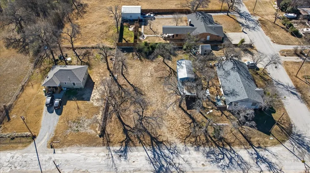 1117 W Live Oak Street Jacksboro, TX 76458