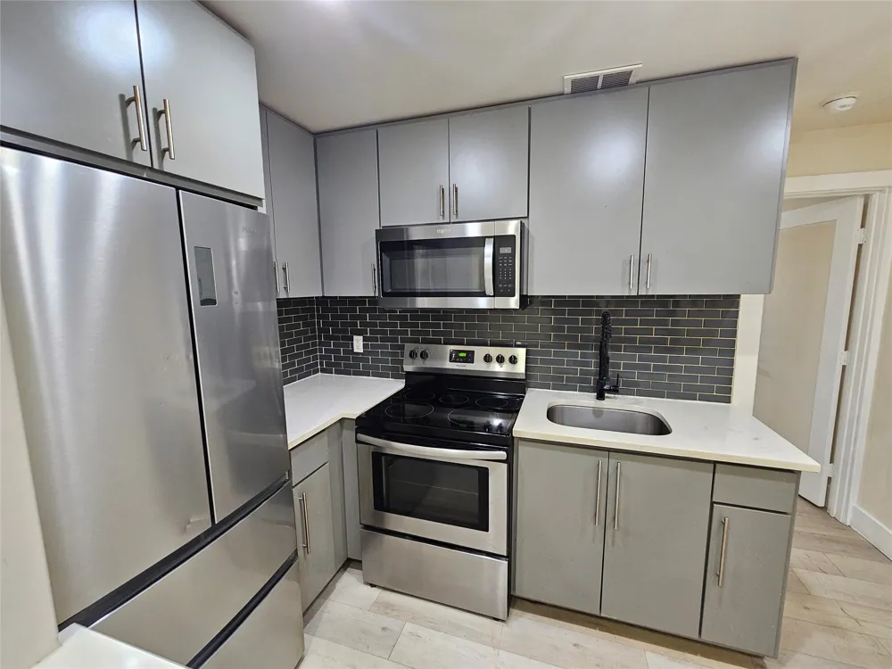 4806 Virginia Avenue #207