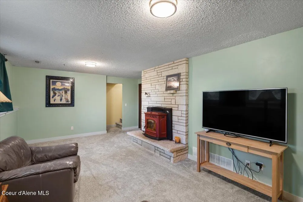 1423 S PULPWOOD ROAD Medical Lake, WA 99022