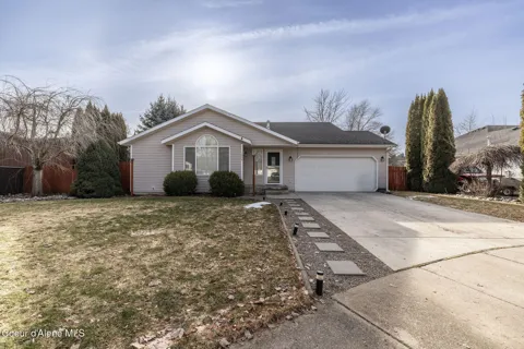 1066 E Ezra Avenue